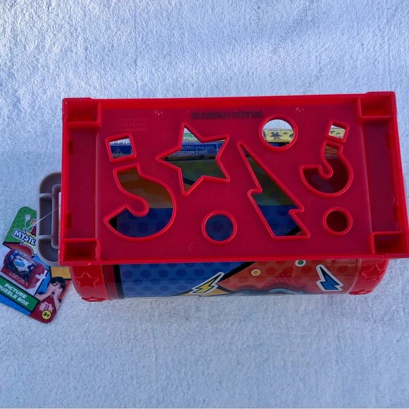 NWT Ryan’s World Mystery Playdate Mystery Box Picture Puzzle - Picture 2 of 5